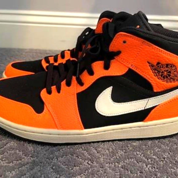 Nike Air Jordan 1 Mid Black Cone - 10.5 - Picture 5 of 11